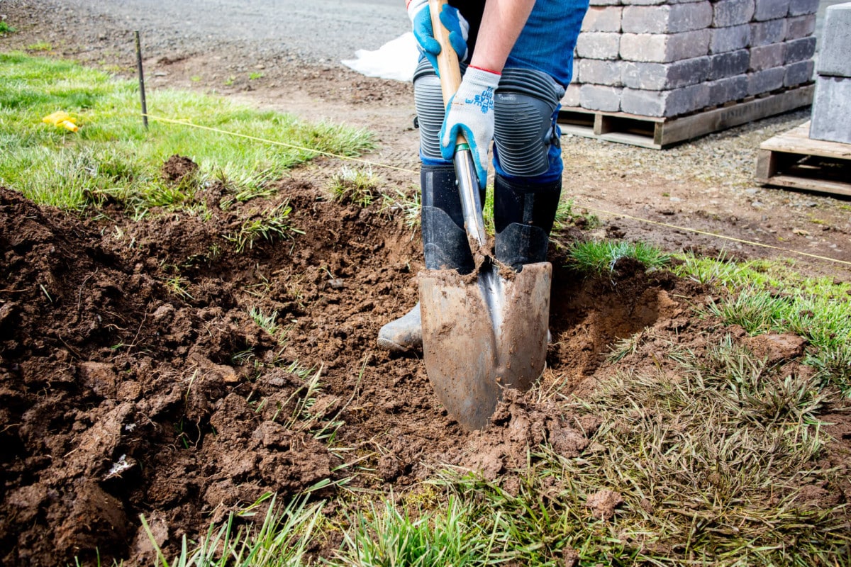 how to build a stone wall