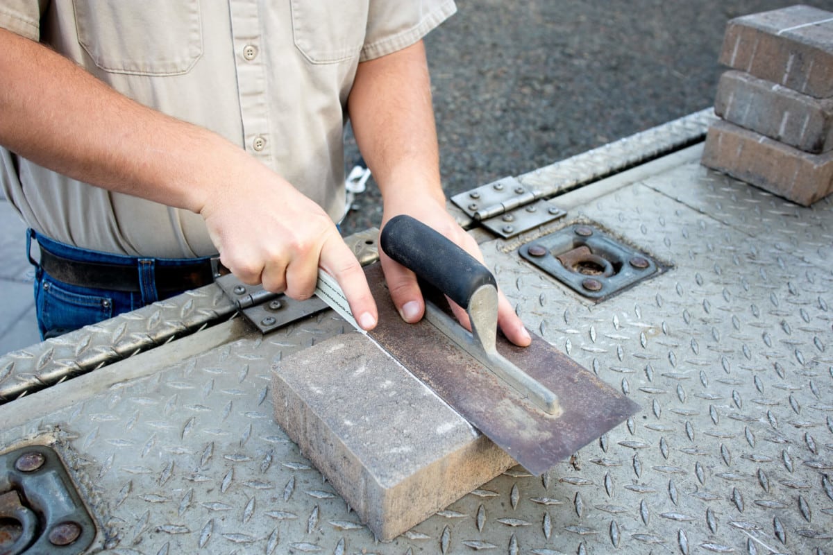 6 Ways to Cut a Paving Stone Western Interlock
