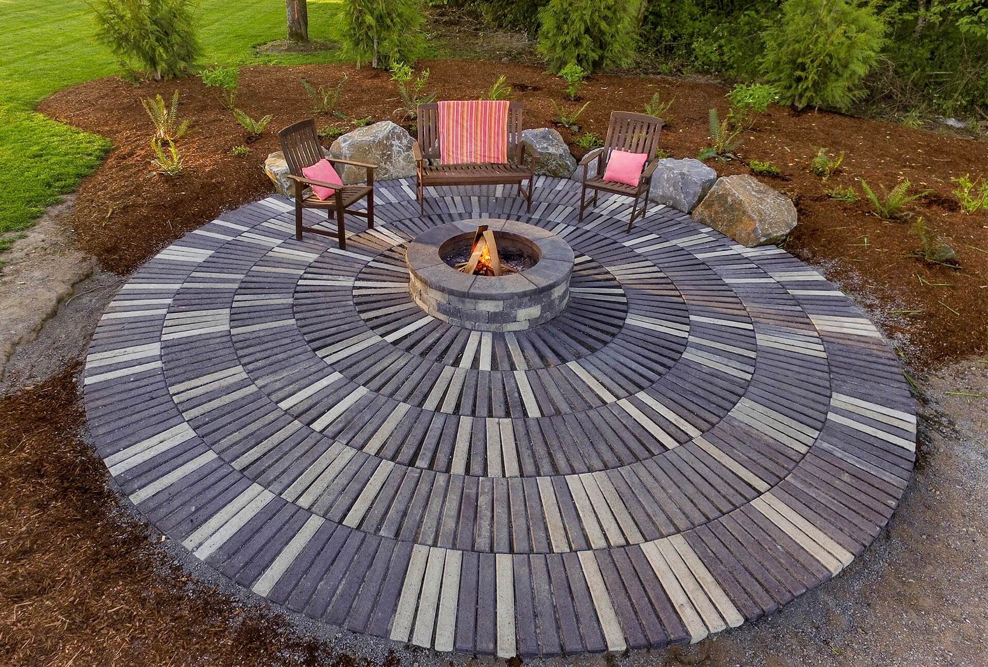 How to Match Hardscape with Modern Architecture » SequoiaFirePit001