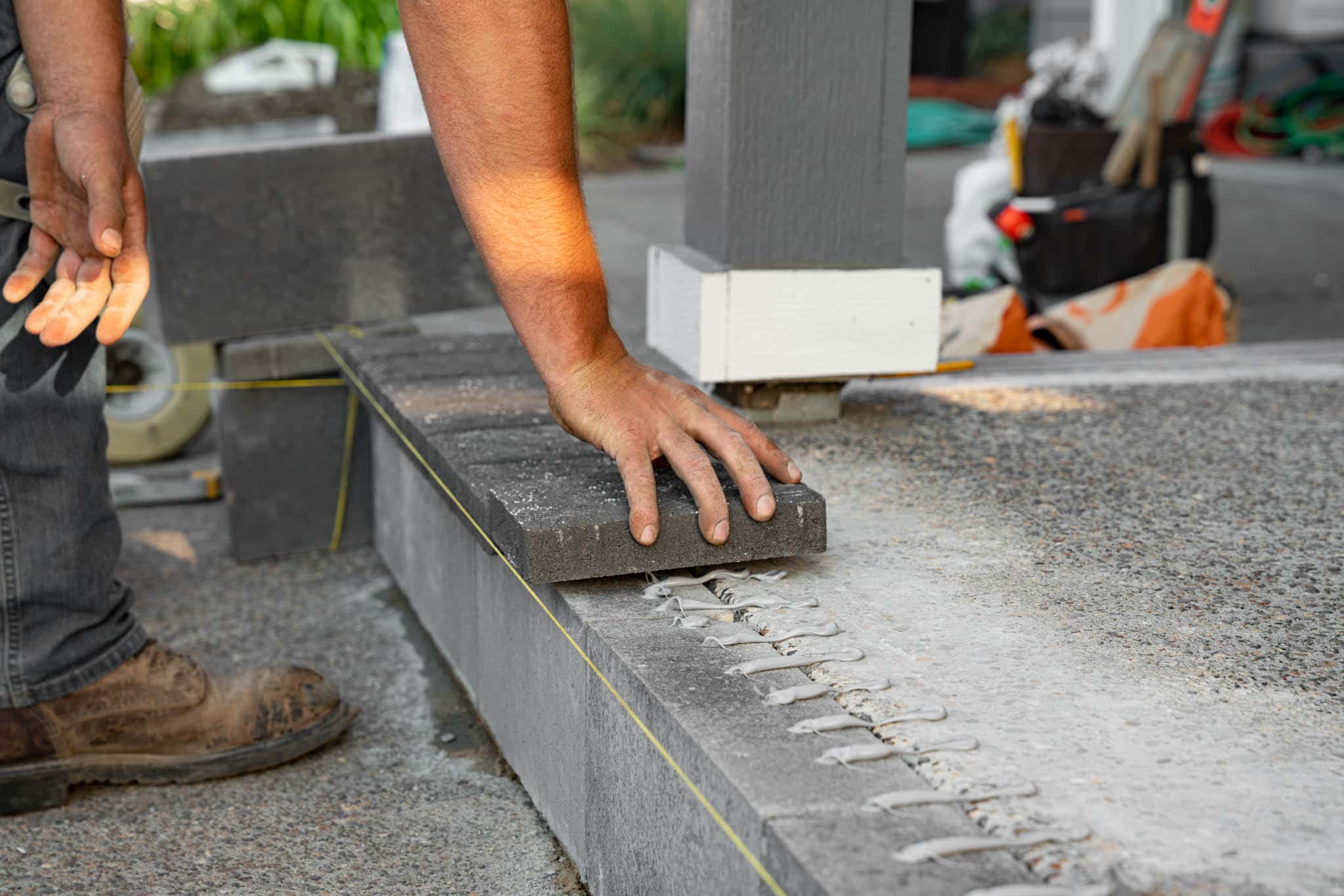 How to Lay Paving Slabs on Concrete - Oxcrete