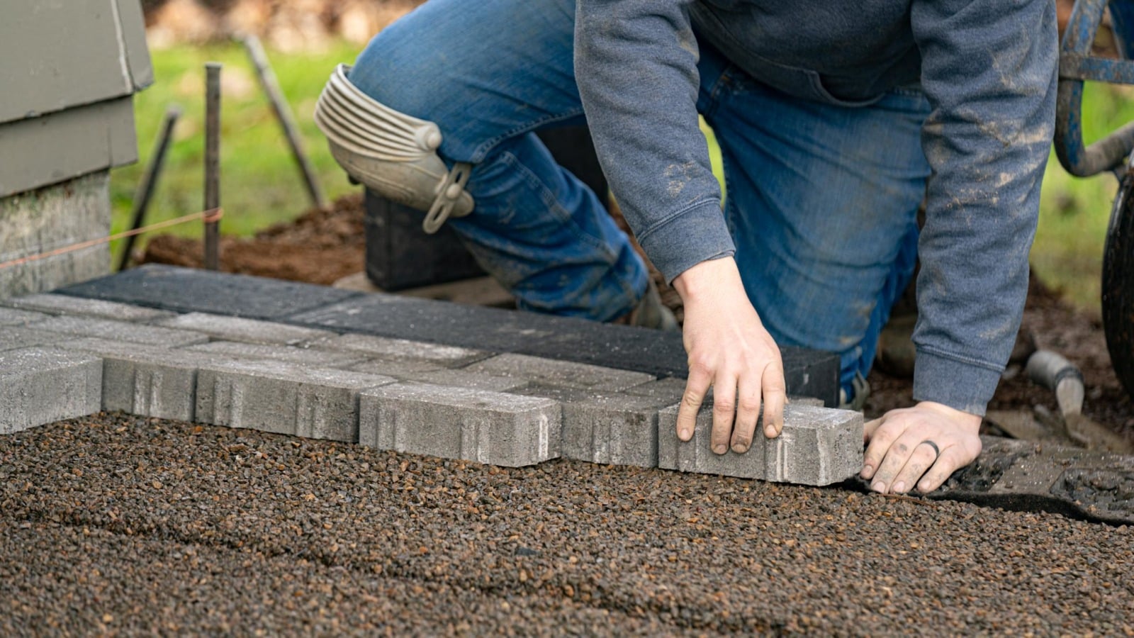 How to Lay Interlocking Paving Stones Over Permeable Base | DIY