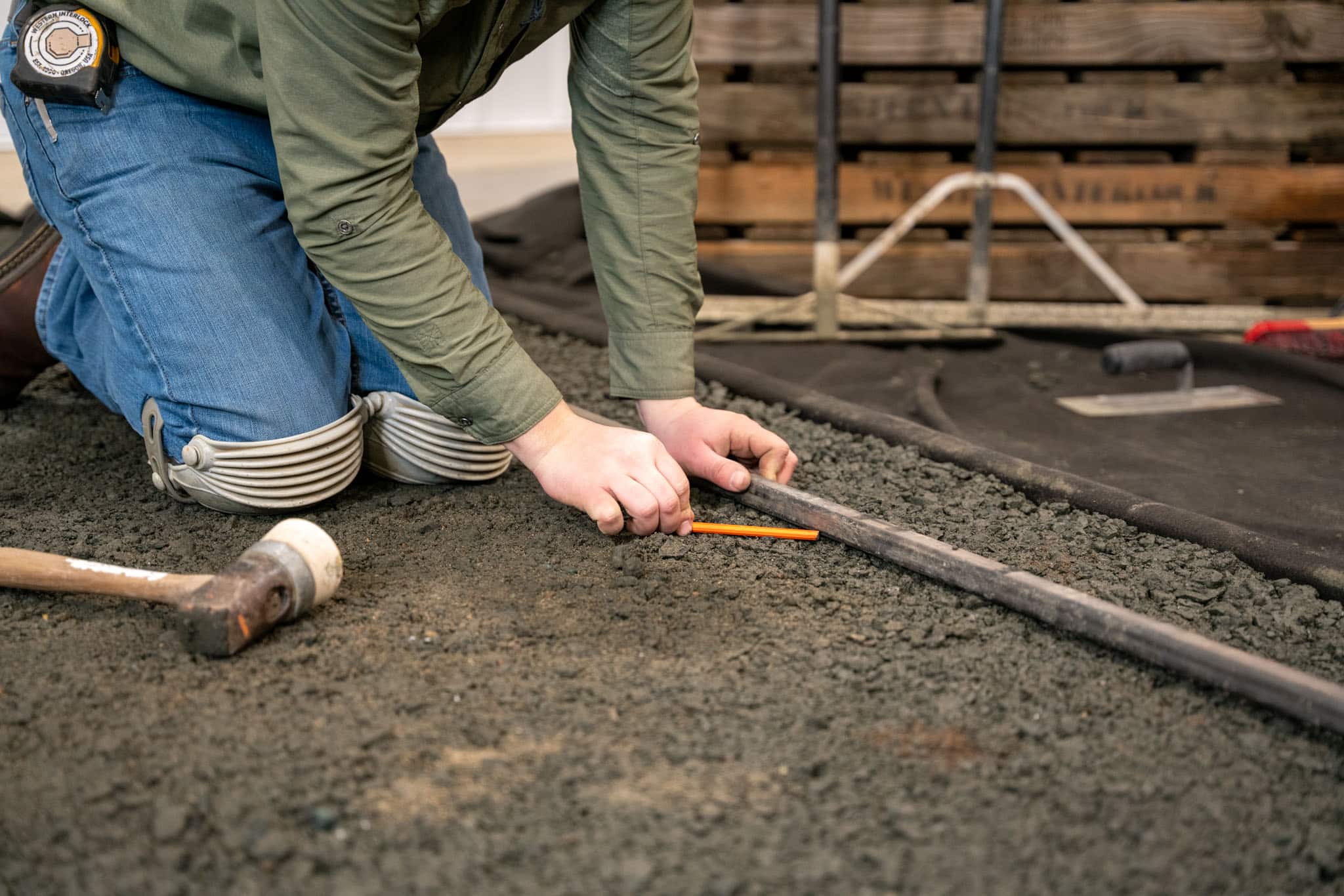 How to Screed Sand for Pavers: Pro Tips, Tools, Materials, and Methods ...