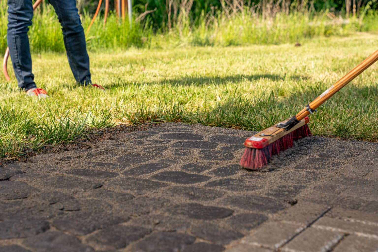 Jointing Compound vs. Polymeric Jointing Sand for Pavers Which Is Better?