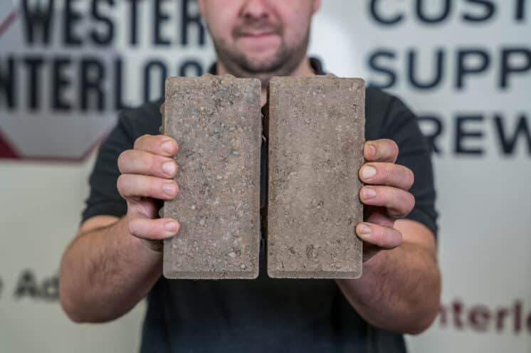 Select the Right Materials for a Contemporary Fire Pit Outdoor| DIY